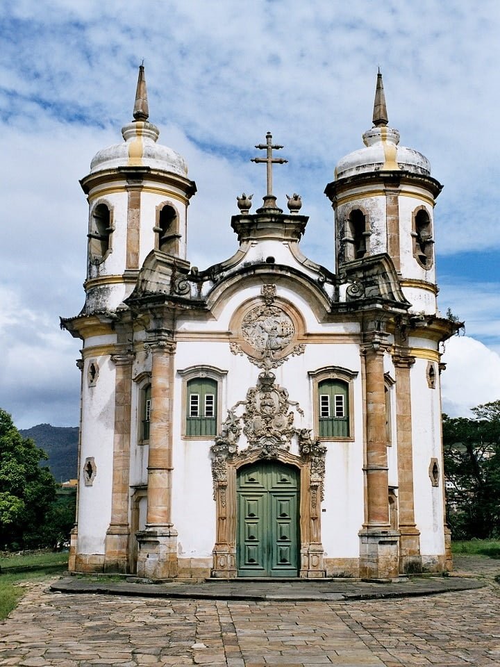 Leia mais sobre o artigo Viaje por Minas Gerais com  a Guimarães Tour.
